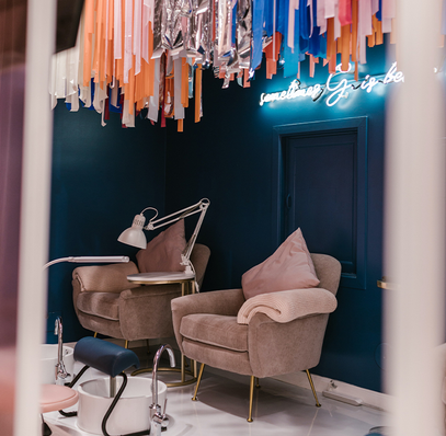 Uptown Salon & Blow Dry Bar 