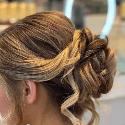 Uptown Salon & Blow Dry Bar 