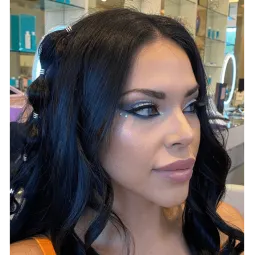 Uptown Salon & Blow Dry Bar 