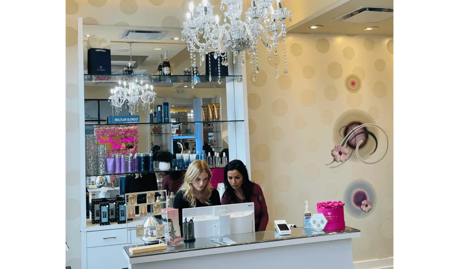 Uptown Salon & Blow Dry Bar 